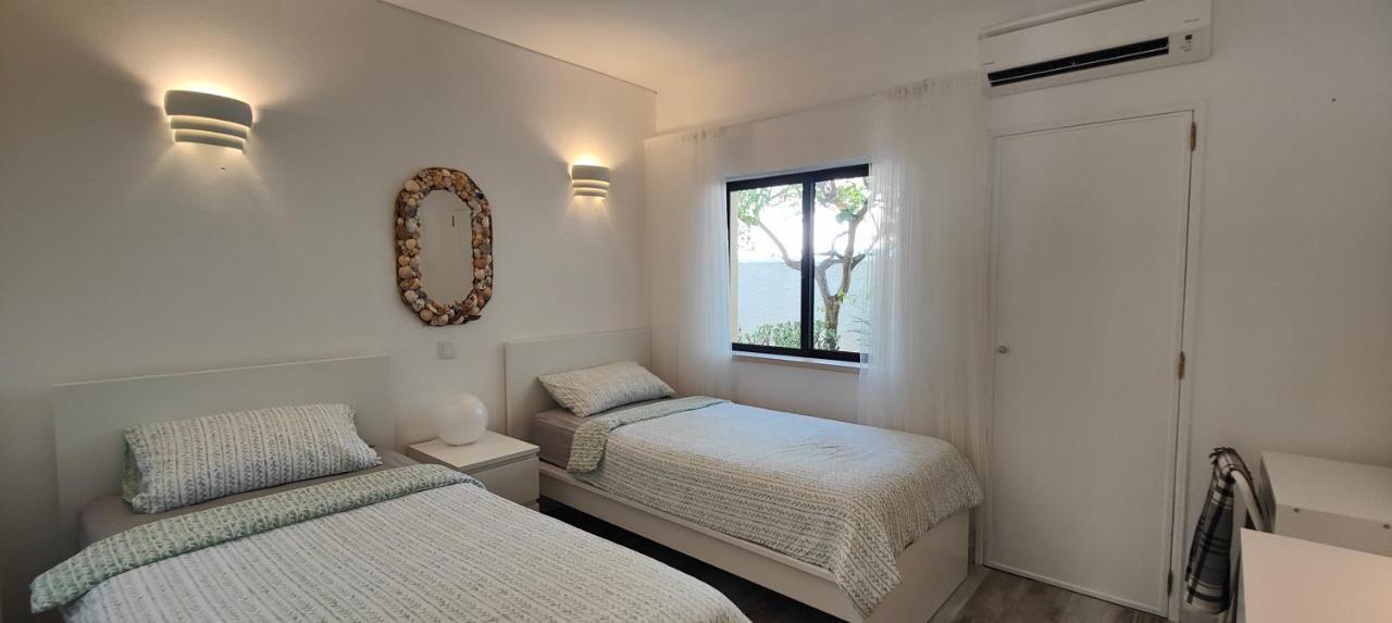 The Swallow'S Rest Beach House - Meia Praia Lagos Extérieur photo